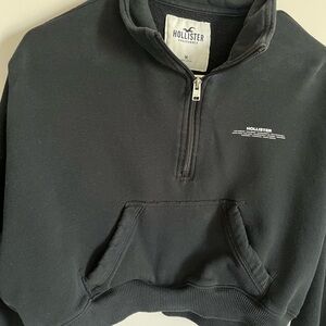 Hollister Women's Black Zip-Up Top